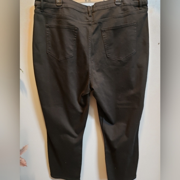 Vineyard Vines NWT Stretch Black Denim Jeans, Size 37 (22-24) - Picture 4 of 5